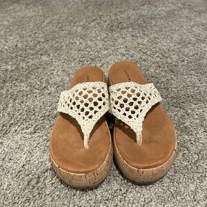 Lucky Brand Platform Sandals 
Size 7